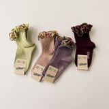 Collegien :: Anemone Embroidered Ruffle Ribbed Ankle Socks 251