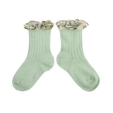 Collegien :: Anemone Embroidered Ruffle Ribbed Ankle Socks 251