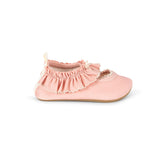 Konges Sloejd :: 키티 프릴 수영화 파우더 핑크 