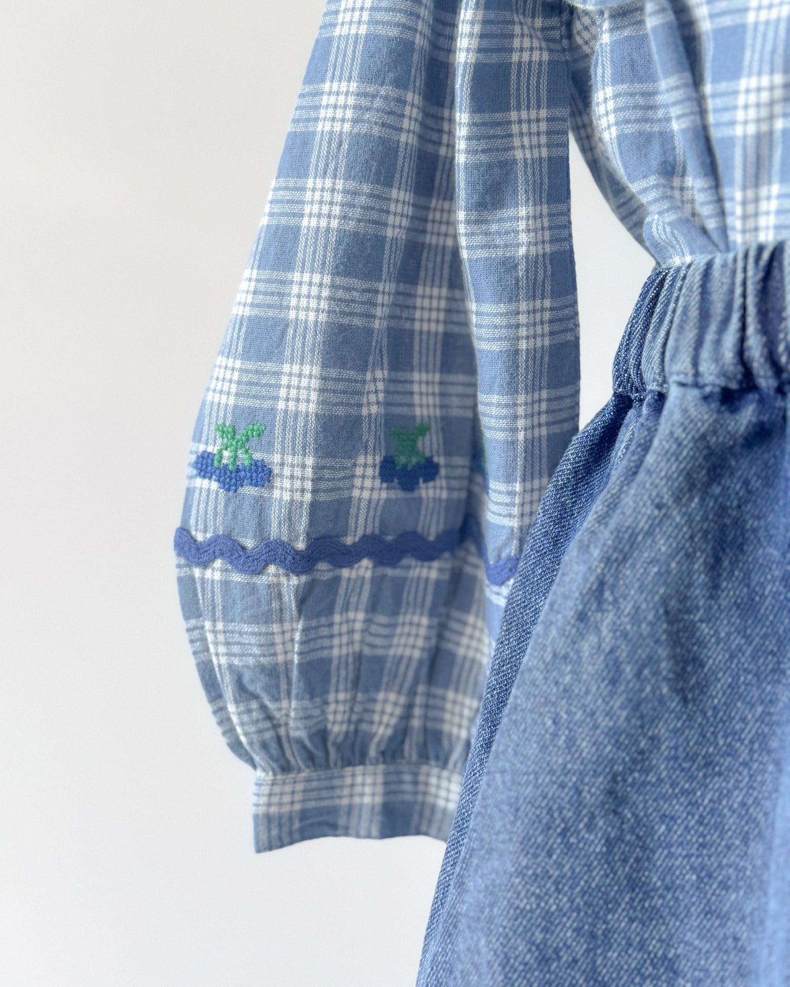 Emile Et Ida Blouse Grand Col Carreau - kids blouse worn outdoors